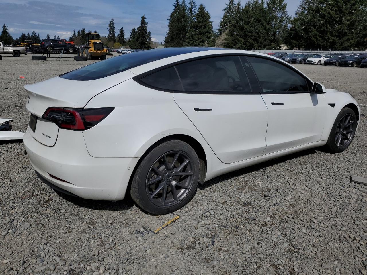 2021 TESLA MODEL 3 - Фото 3