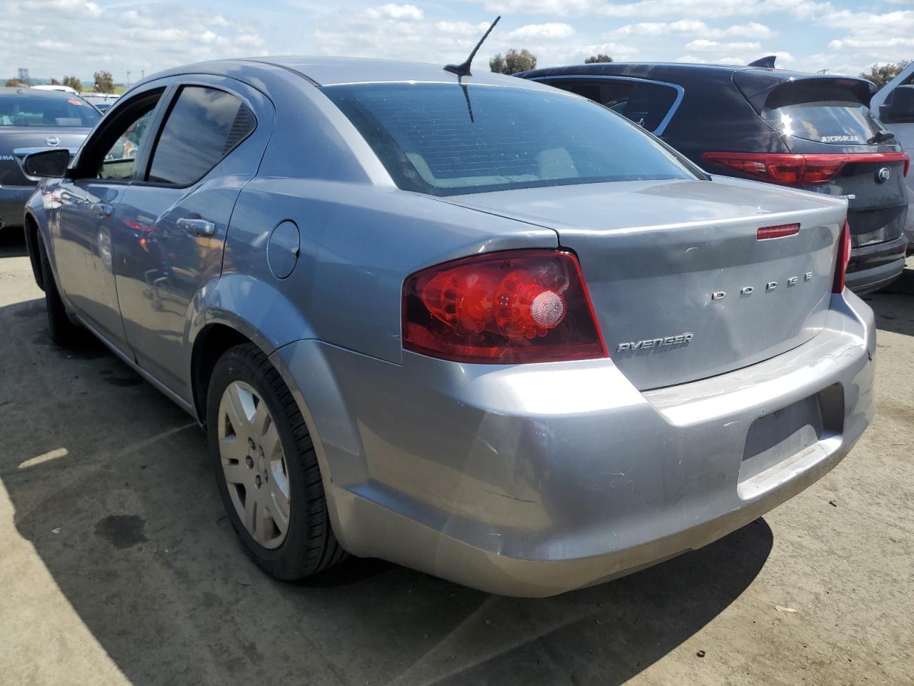 2014 DODGE AVENGER SE - Image 2