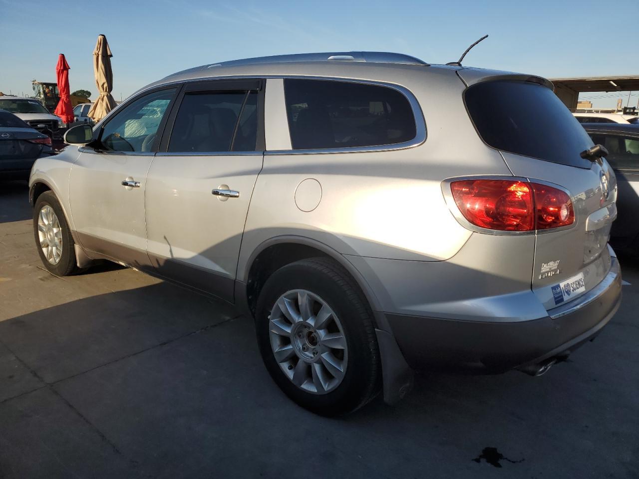 2011 BUICK ENCLAVE CX - Фото 2