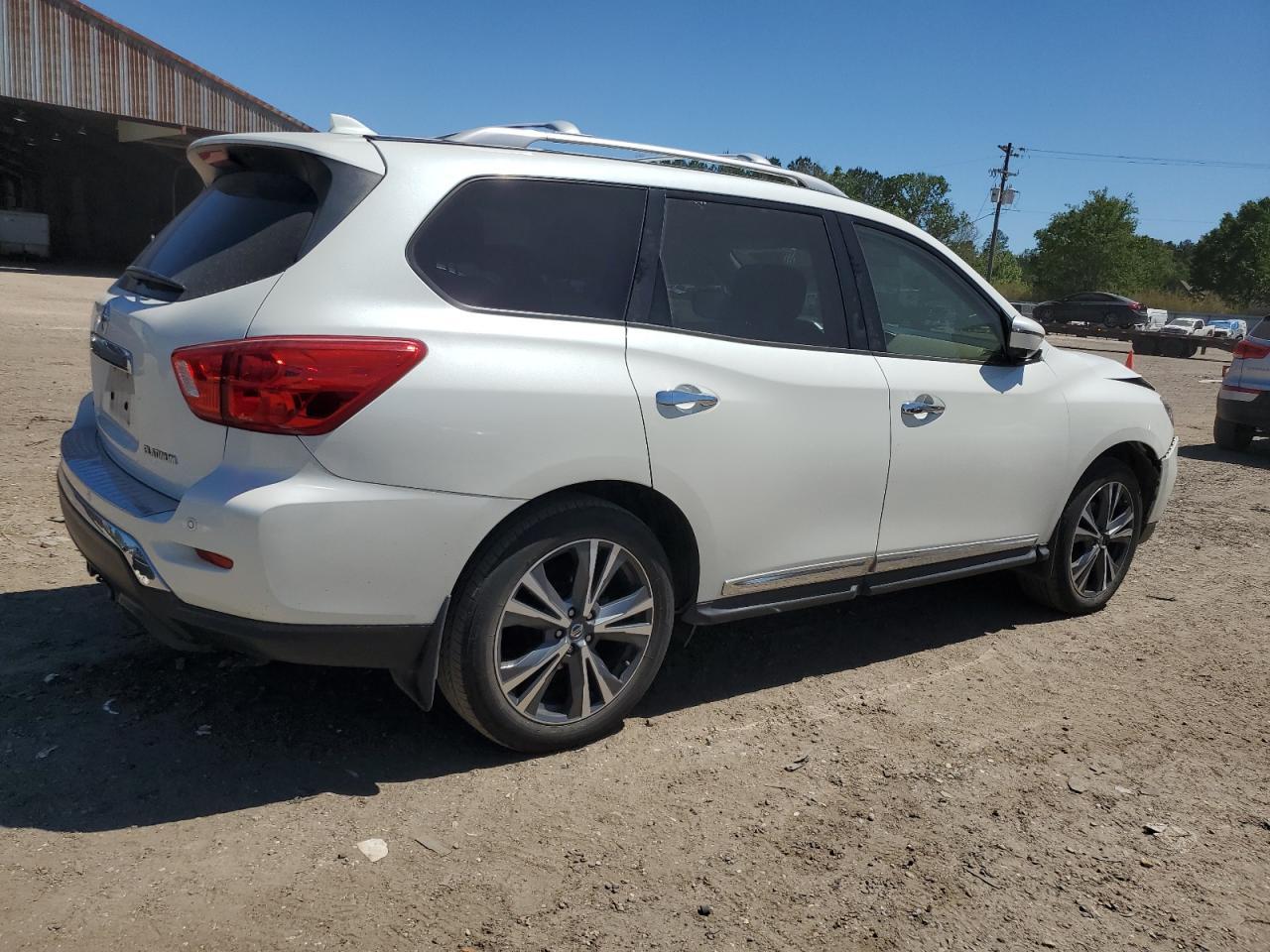2019 NISSAN PATHFINDER - Фото 3