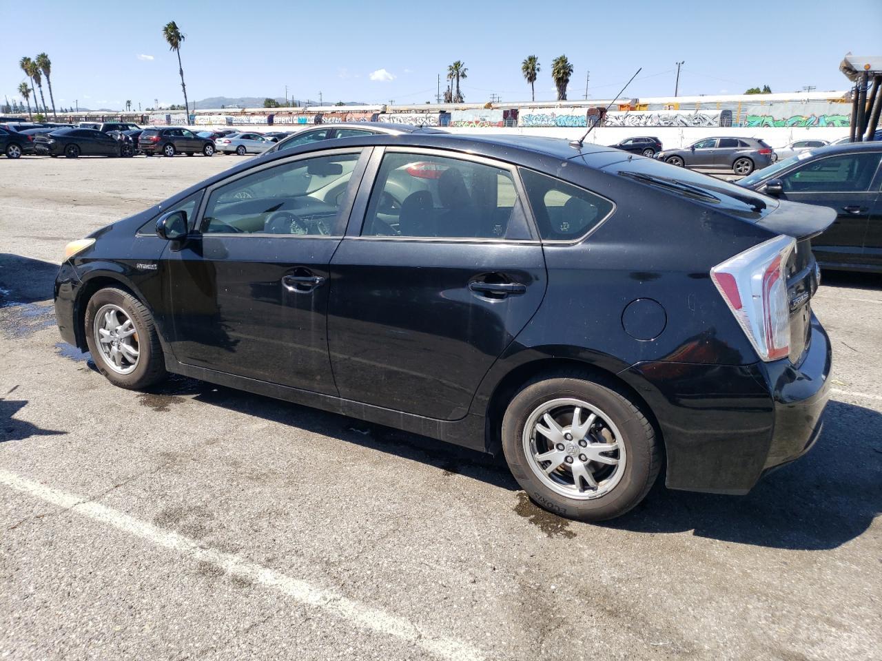 2013 TOYOTA PRIUS - Фото 2