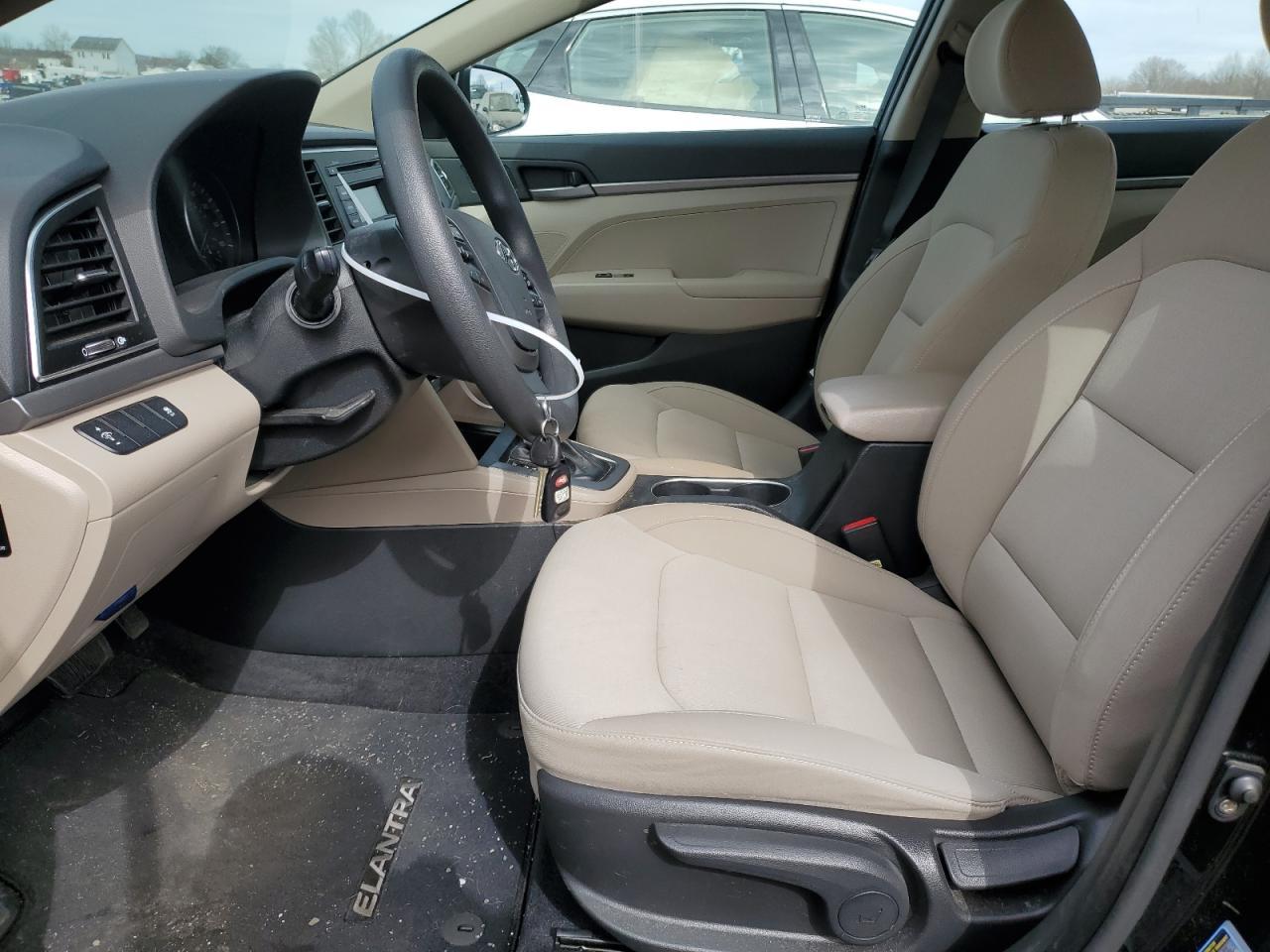 2017 HYUNDAI ELANTRA SE - Фото 7