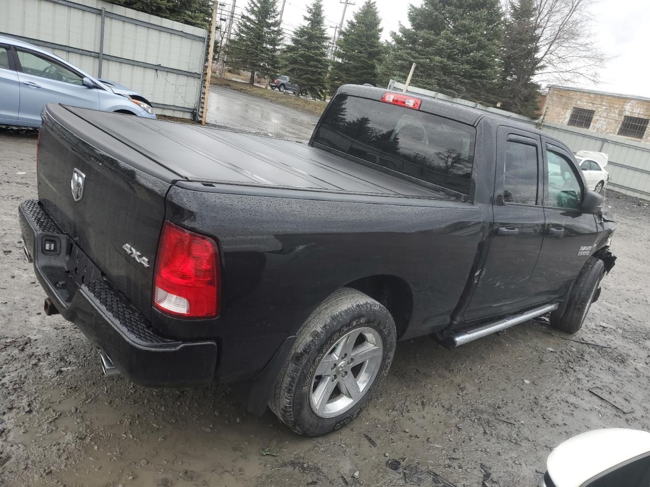2018 RAM 1500 ST - Image 3