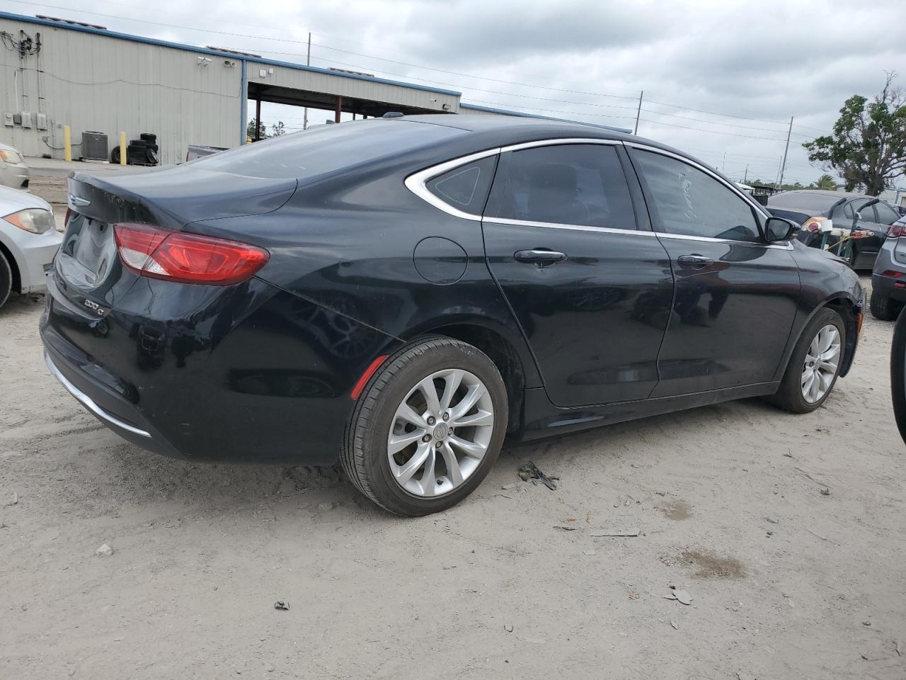 2015 CHRYSLER 200 C - Image 3
