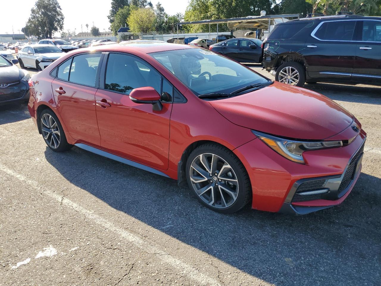 2020 TOYOTA COROLLA SE - Фото 4