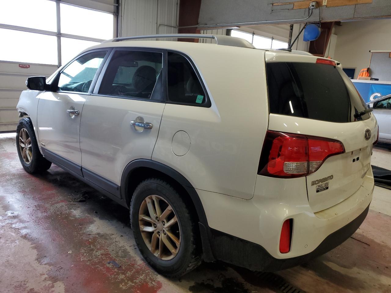 2015 KIA SORENTO LX - Image 2