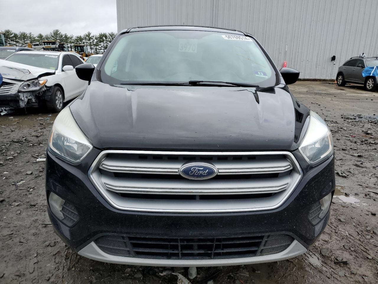 2017 FORD ESCAPE SE - Image 5