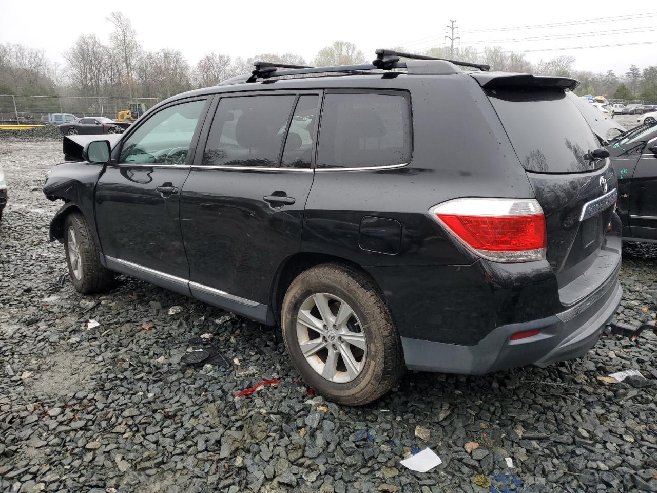 2011 TOYOTA HIGHLANDER - Фото 2