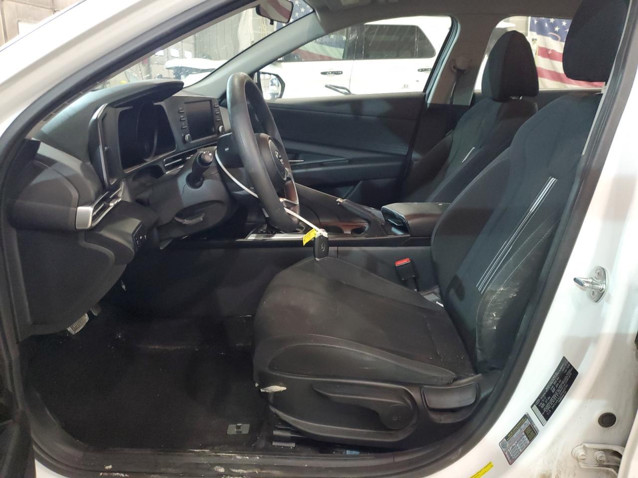 2023 HYUNDAI ELANTRA SE - Image 7