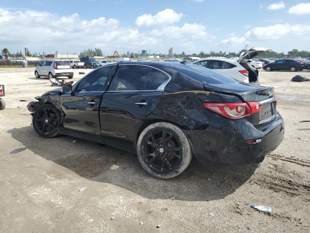 2015 INFINITI Q50 BASE - Фото 2