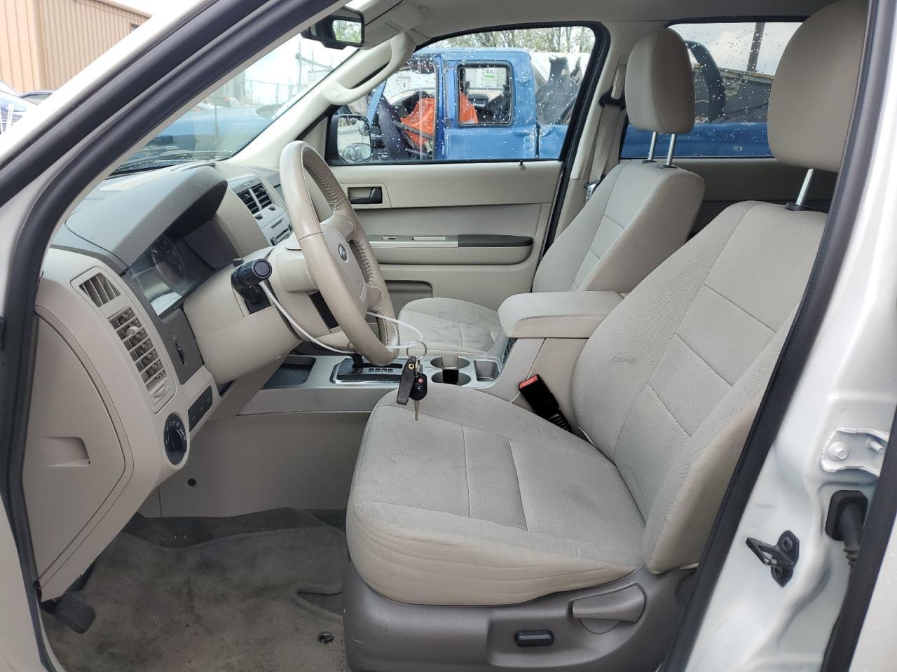 2010 FORD ESCAPE XLT - Image 7