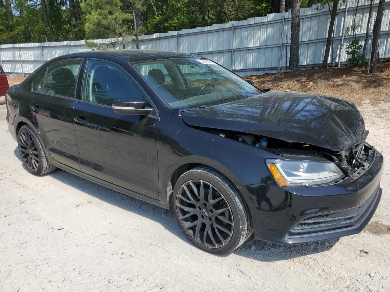2017 VOLKSWAGEN JETTA SE - Image 4