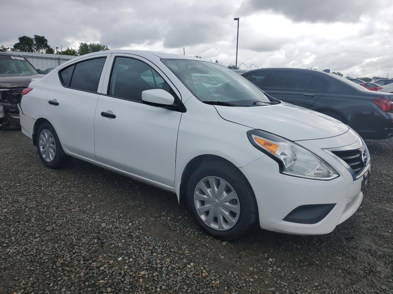 2016 NISSAN VERSA S - Фото 4