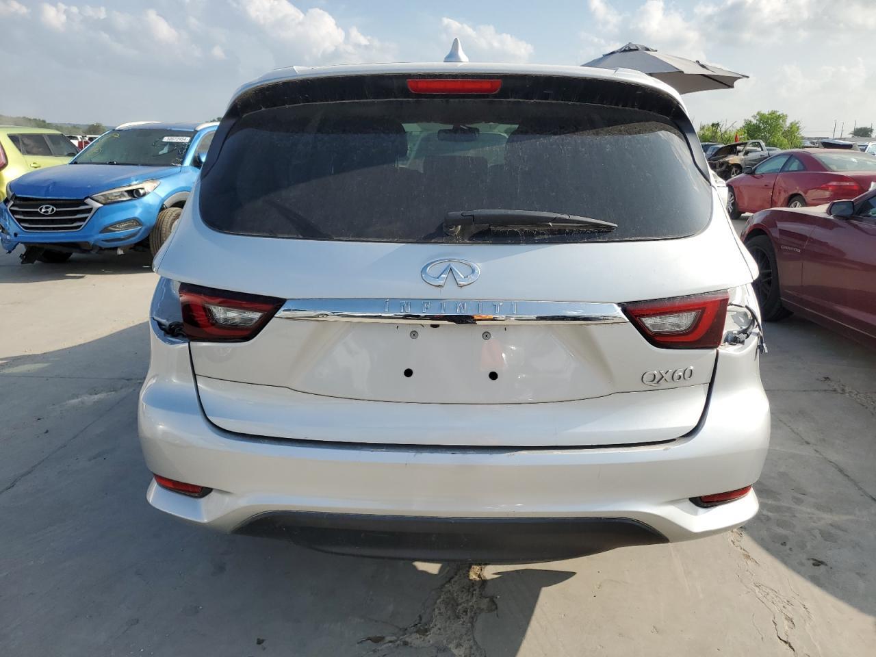2019 INFINITI QX60 LUXE - Image 6