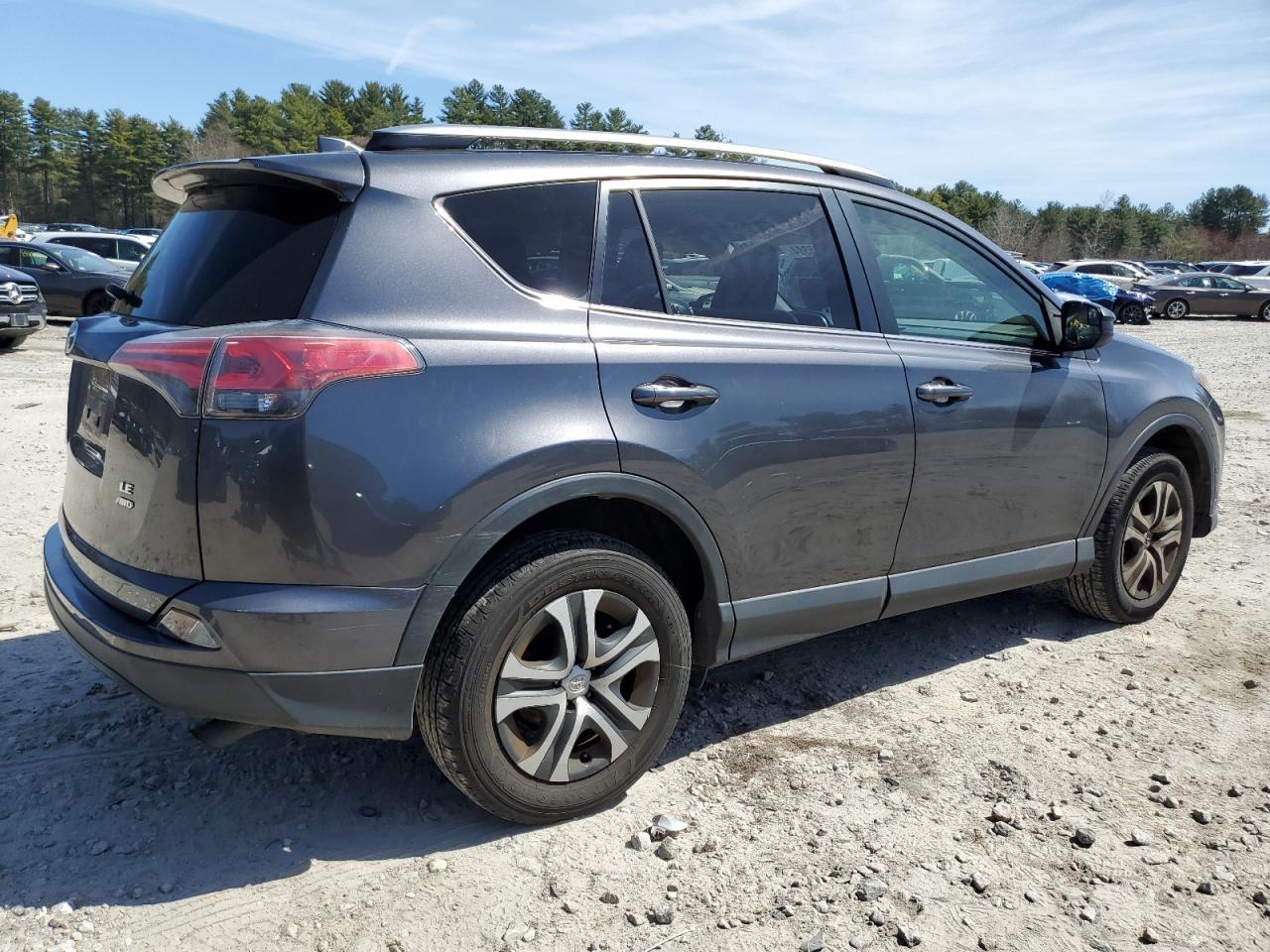 2017 TOYOTA RAV4 LE - Фото 3