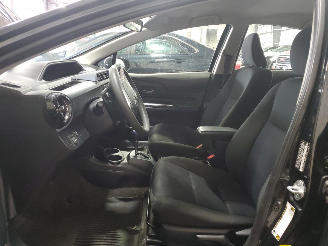 2016 TOYOTA PRIUS C - Фото 7