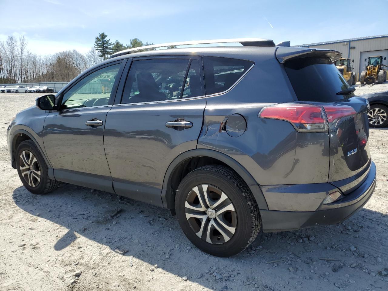 2017 TOYOTA RAV4 LE - Фото 2