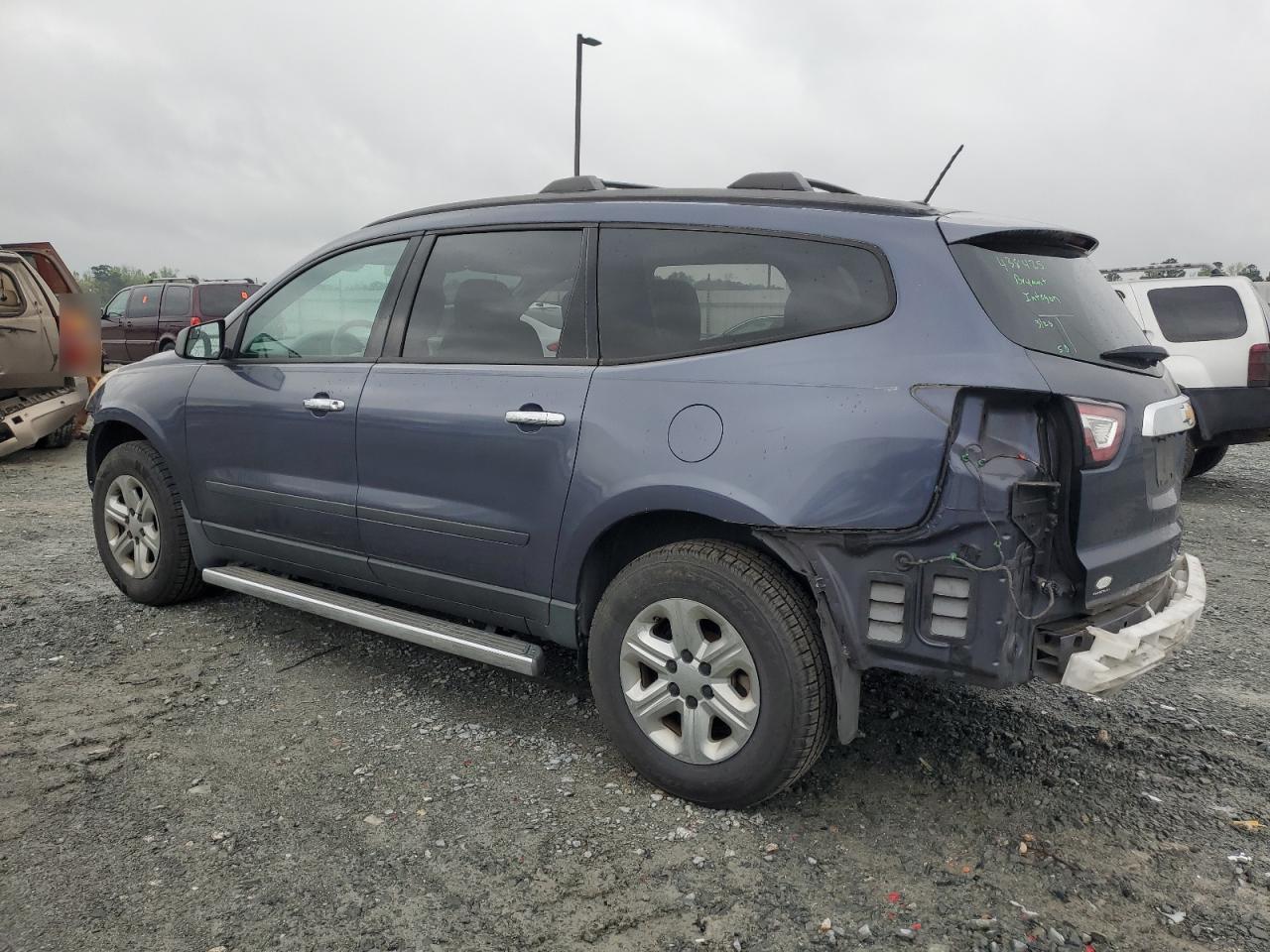 2014 CHEVROLET TRAVERSE L - Image 2