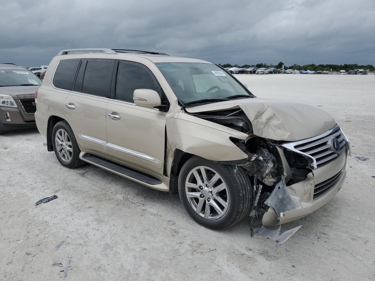 2015 LEXUS LX 570 - Фото 4