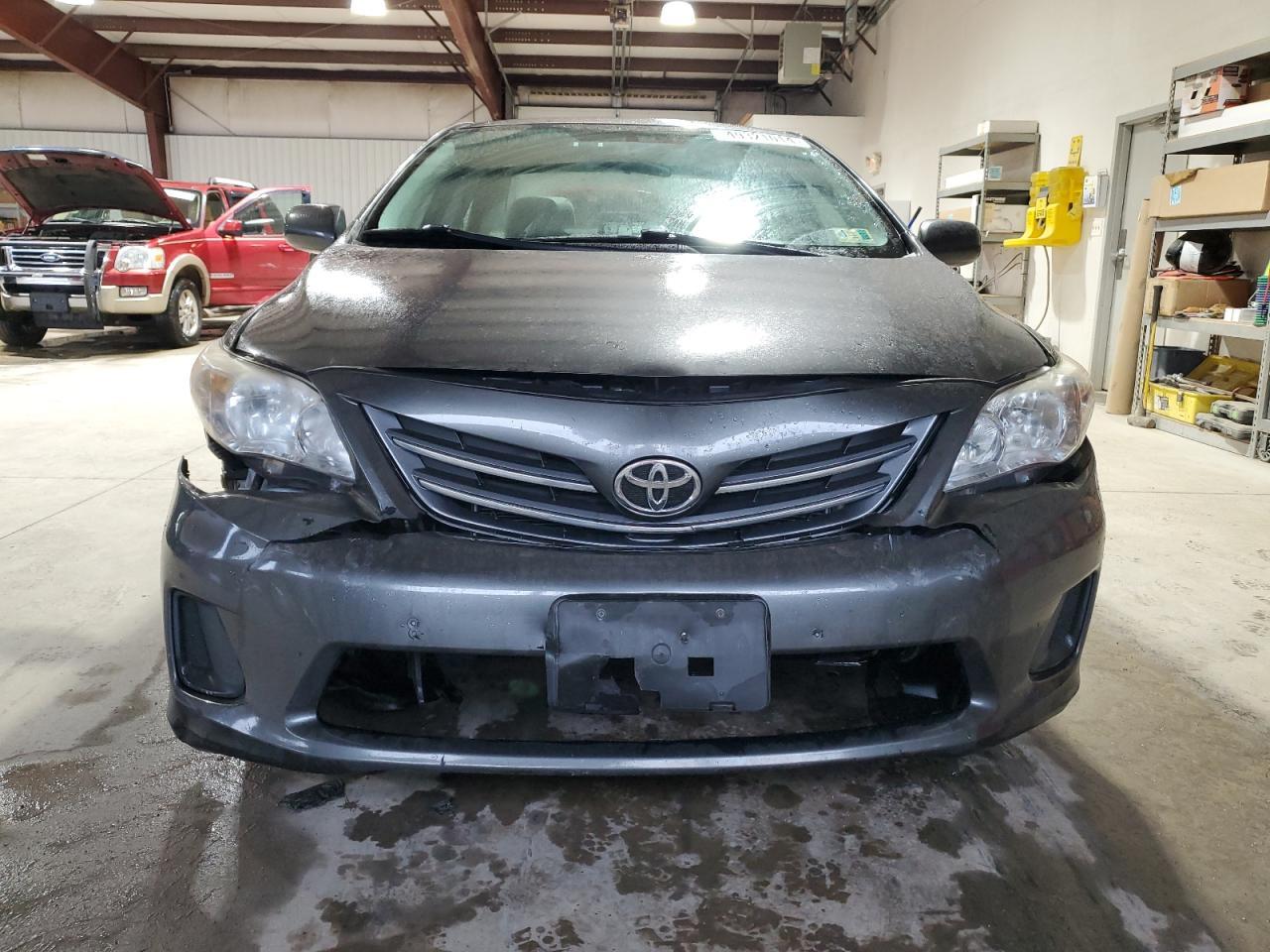 2013 TOYOTA COROLLA BA - Фото 5