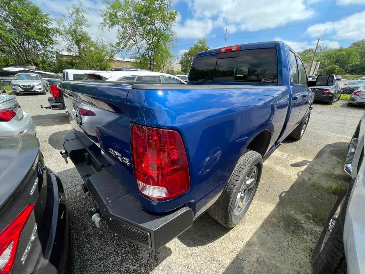 2017 RAM 1500 SLT - Image 4