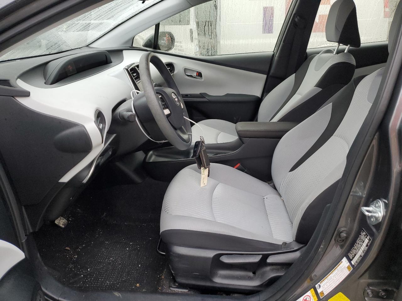 2016 TOYOTA PRIUS - Фото 7