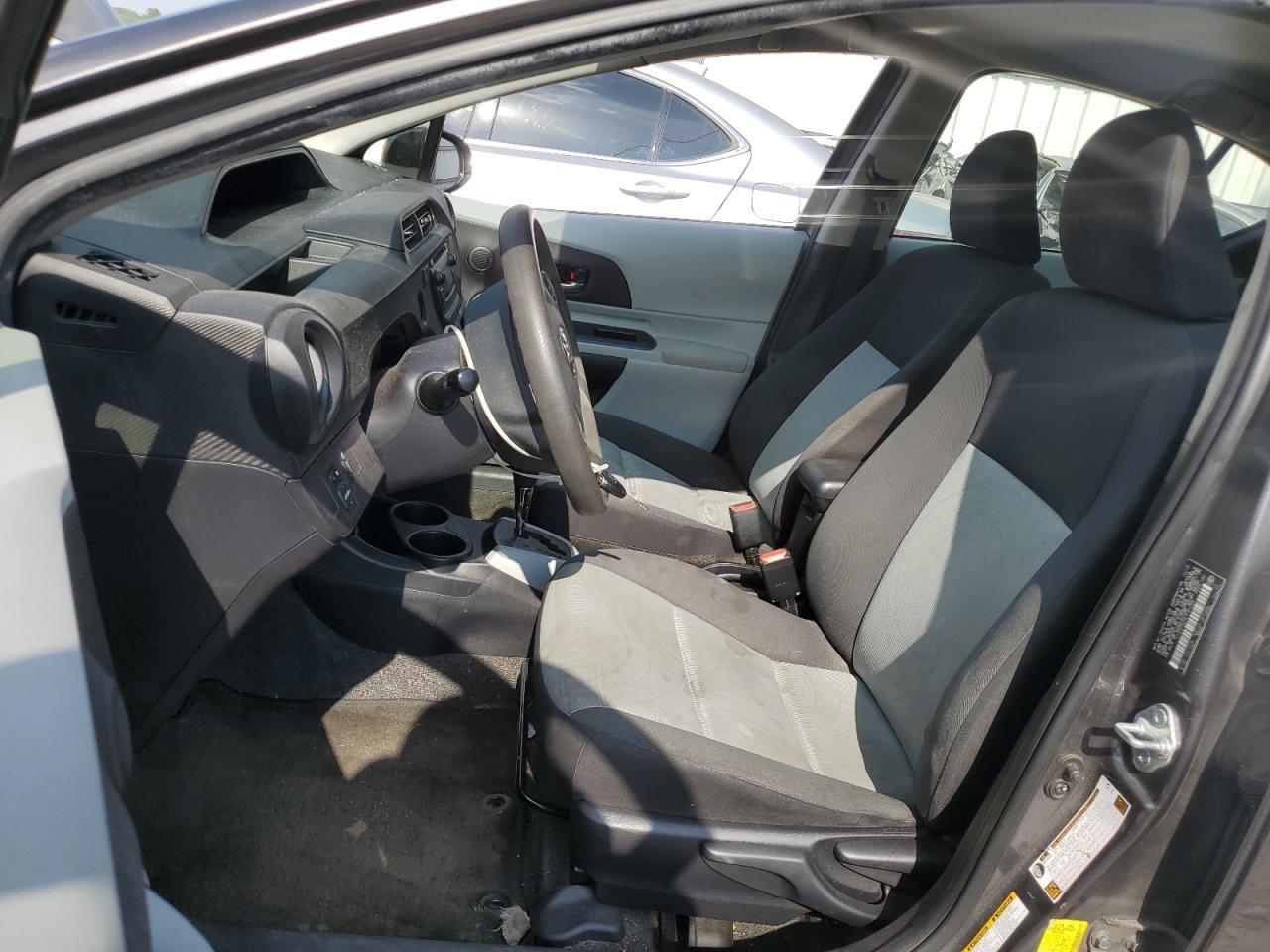 2013 TOYOTA PRIUS C - Image 7