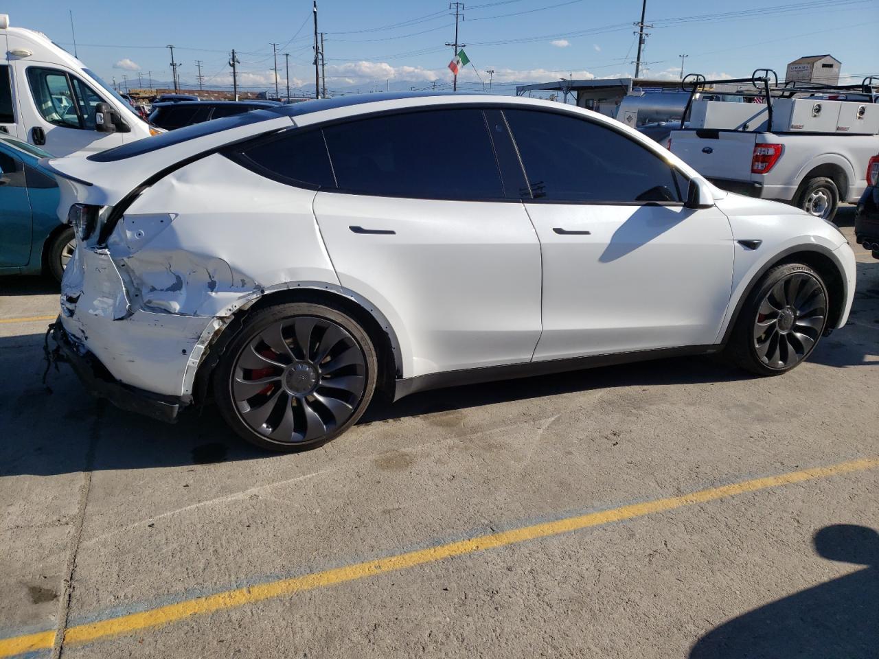 2022 TESLA MODEL Y - Фото 3