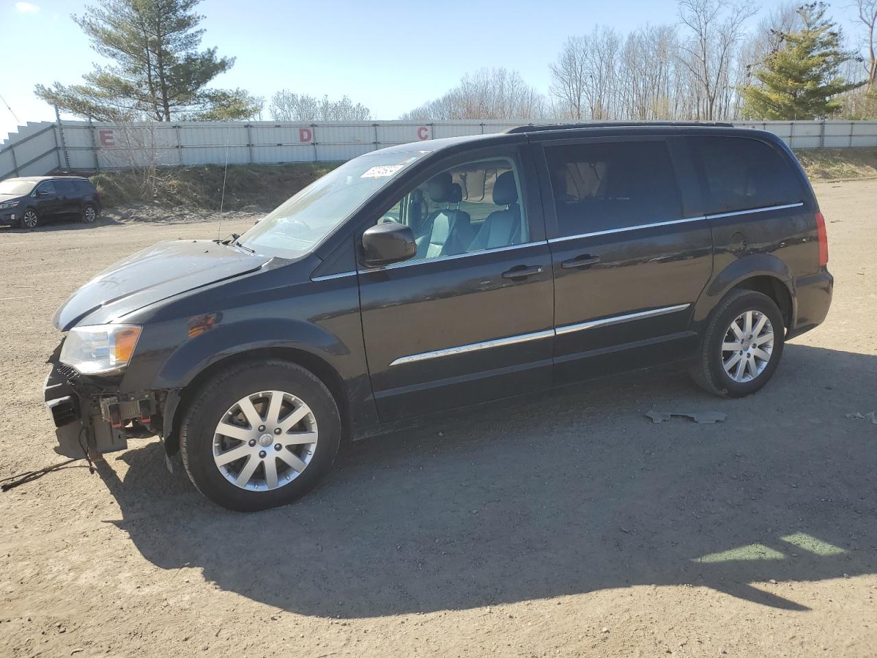2014 CHRYSLER TOWN & COU