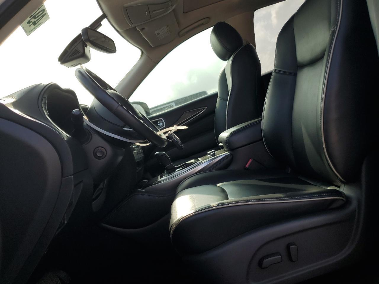 2019 INFINITI QX60 LUXE - Image 7