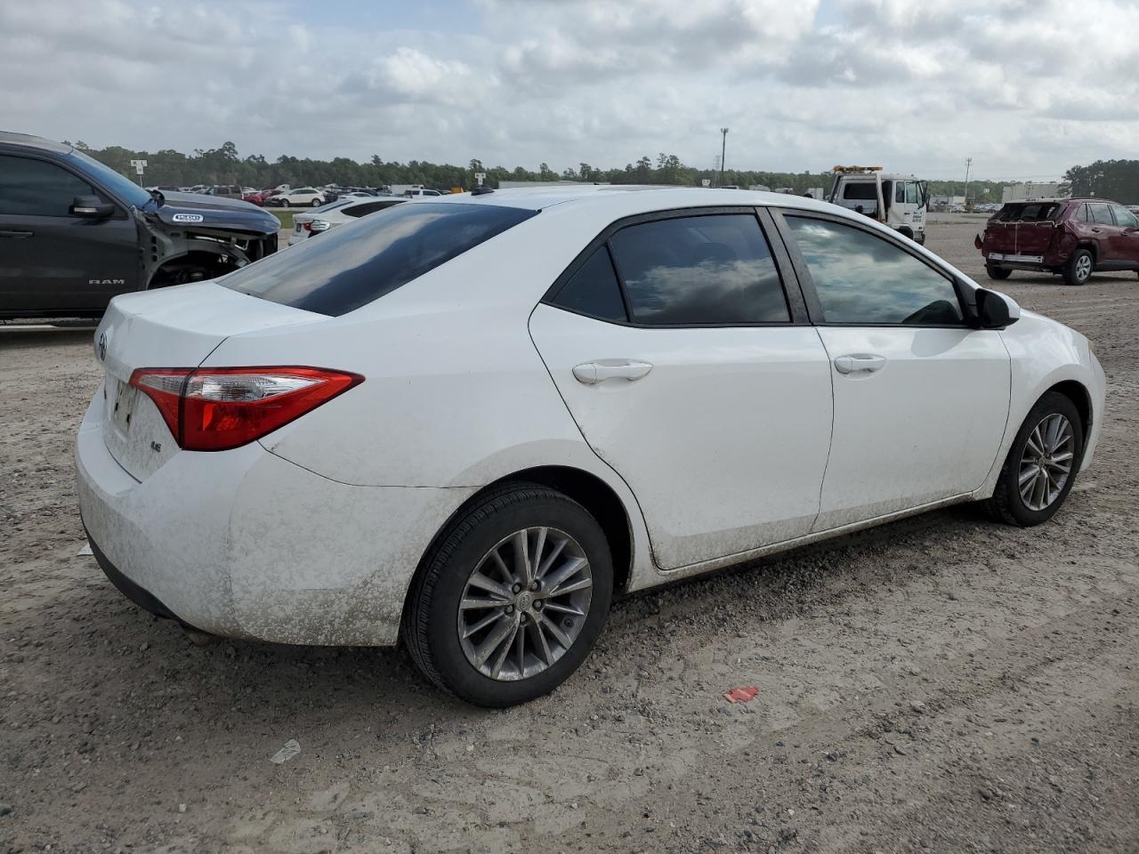 2014 TOYOTA COROLLA L - Image 3