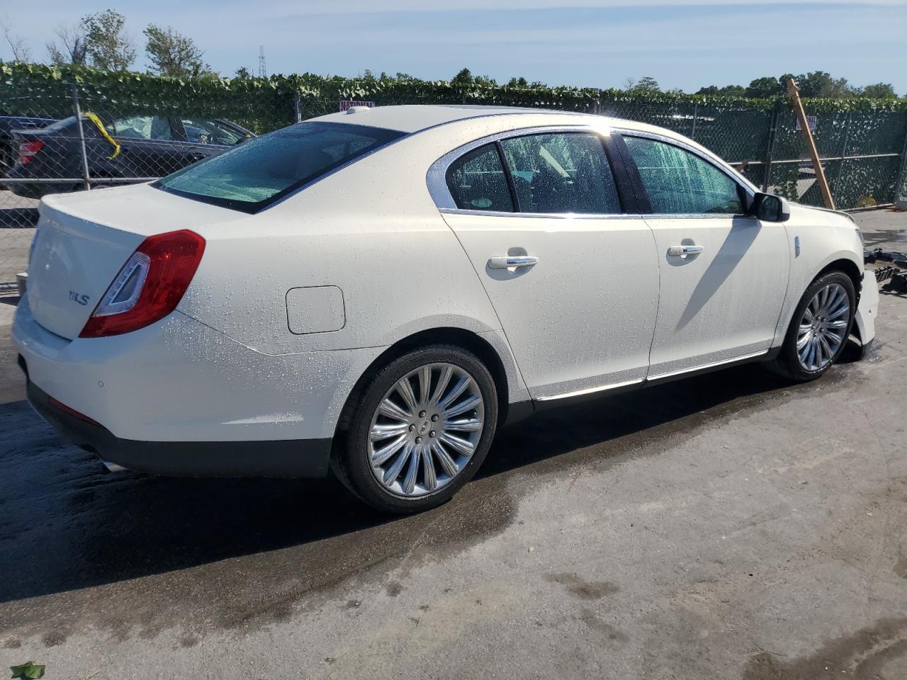2013 LINCOLN MKS - Image 3