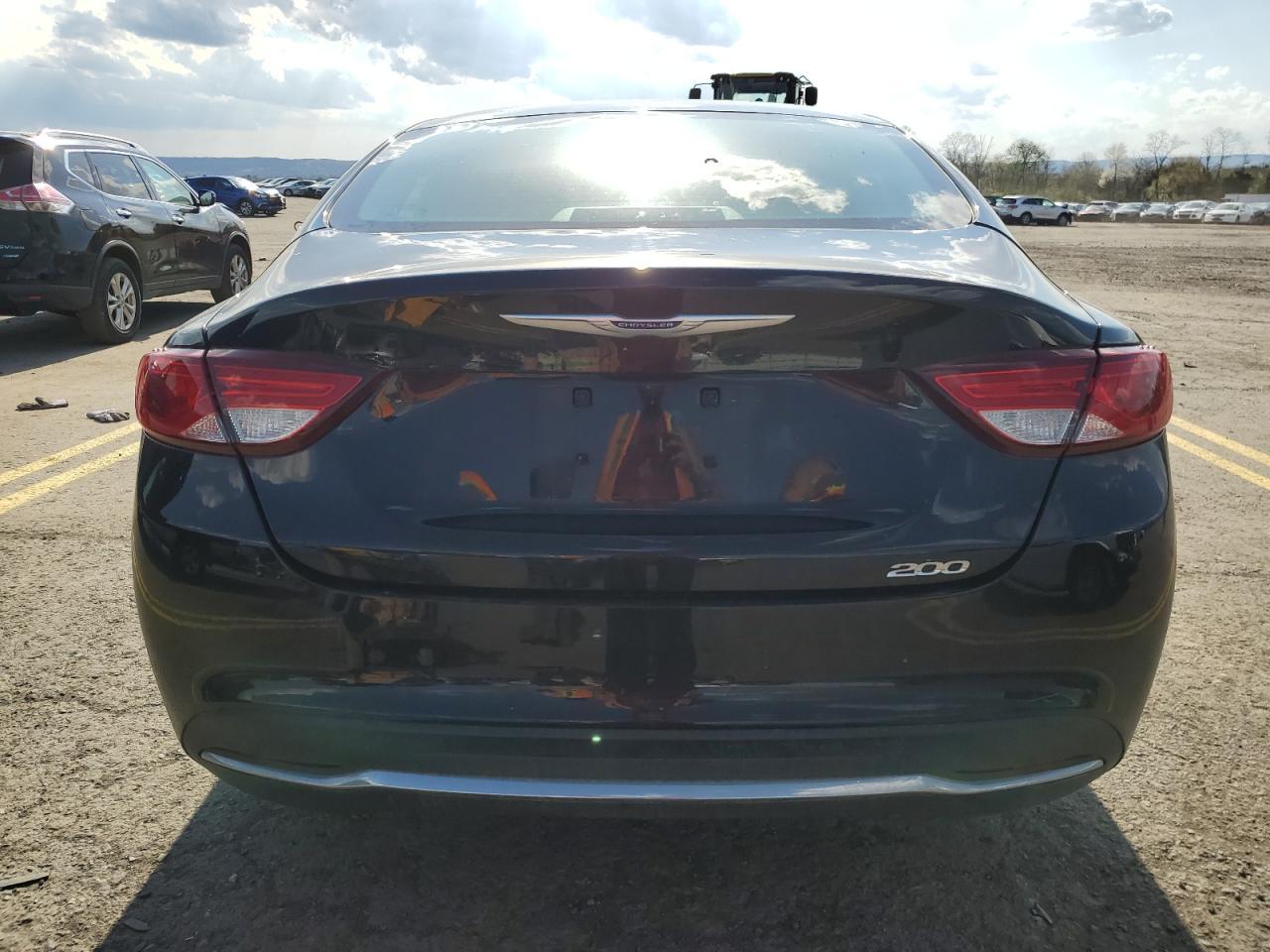 2015 CHRYSLER 200 LIMITE - Image 6