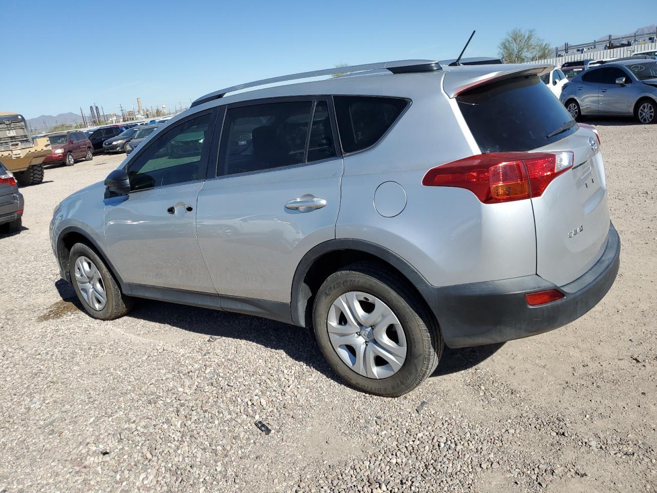 2014 TOYOTA RAV4 LE - Фото 2