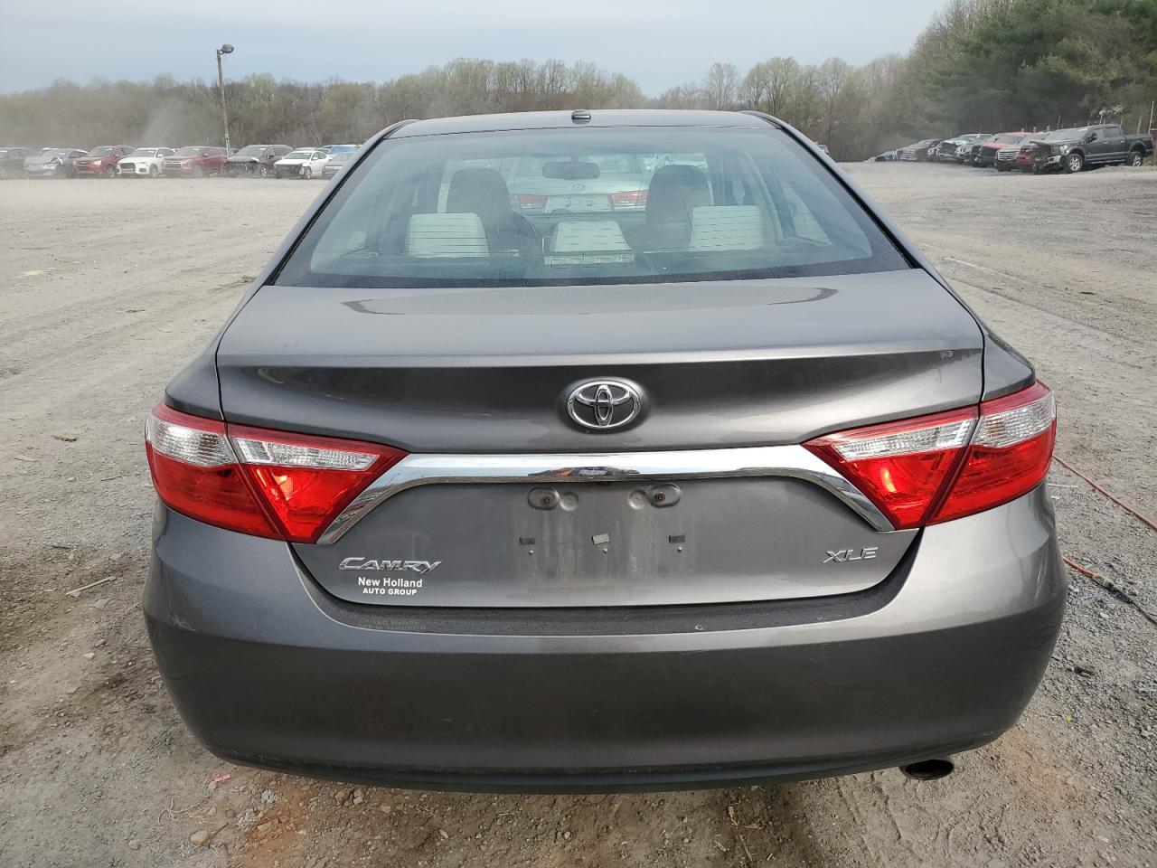 2017 TOYOTA CAMRY LE - Image 6