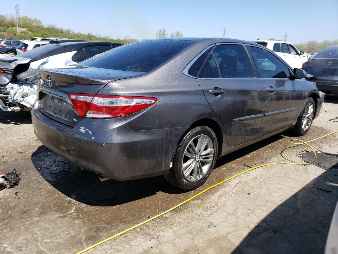 2016 TOYOTA CAMRY LE - Фото 3