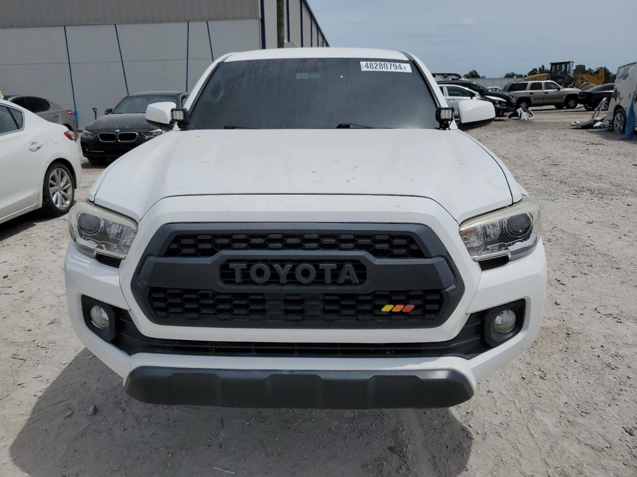 2017 TOYOTA TACOMA DOU - Фото 5