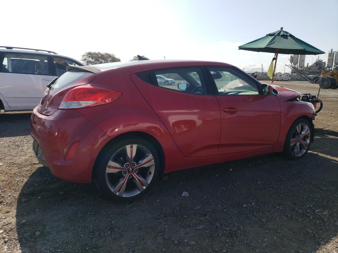 2013 HYUNDAI VELOSTER - Фото 3