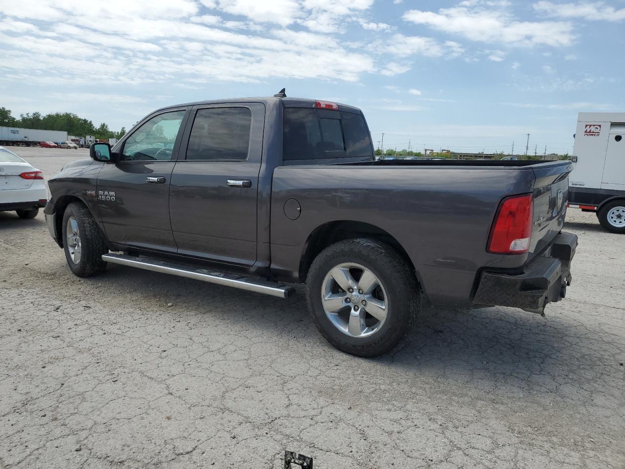 2015 RAM 1500 SLT - Image 2