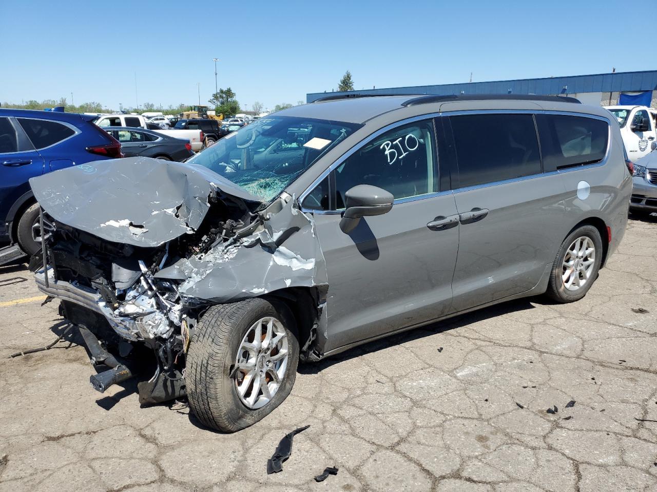2022 CHRYSLER PACIFICA T