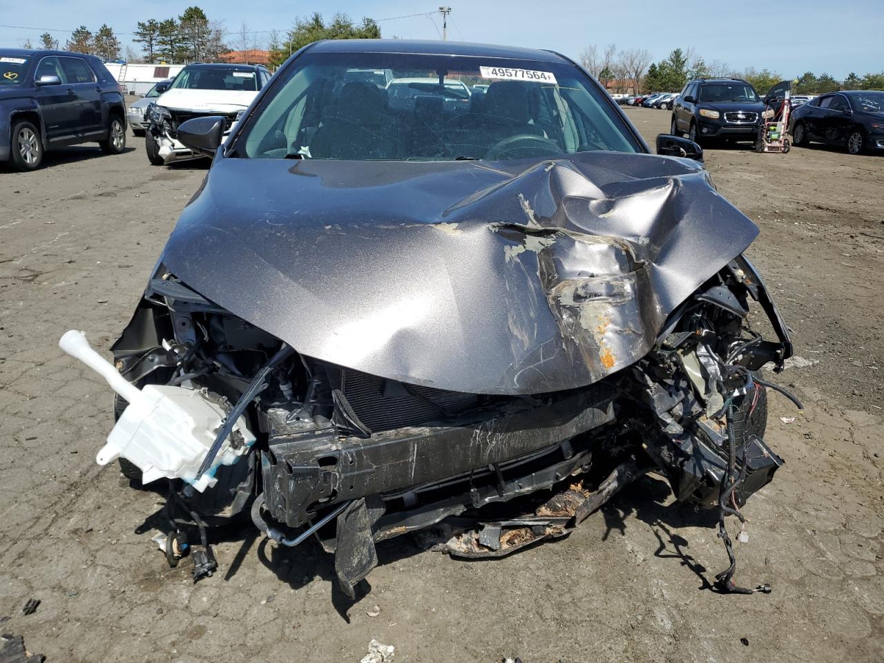 2017 TOYOTA CAMRY LE - Фото 5