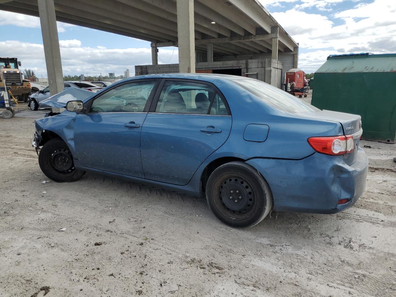2013 TOYOTA COROLLA BA - Image 2