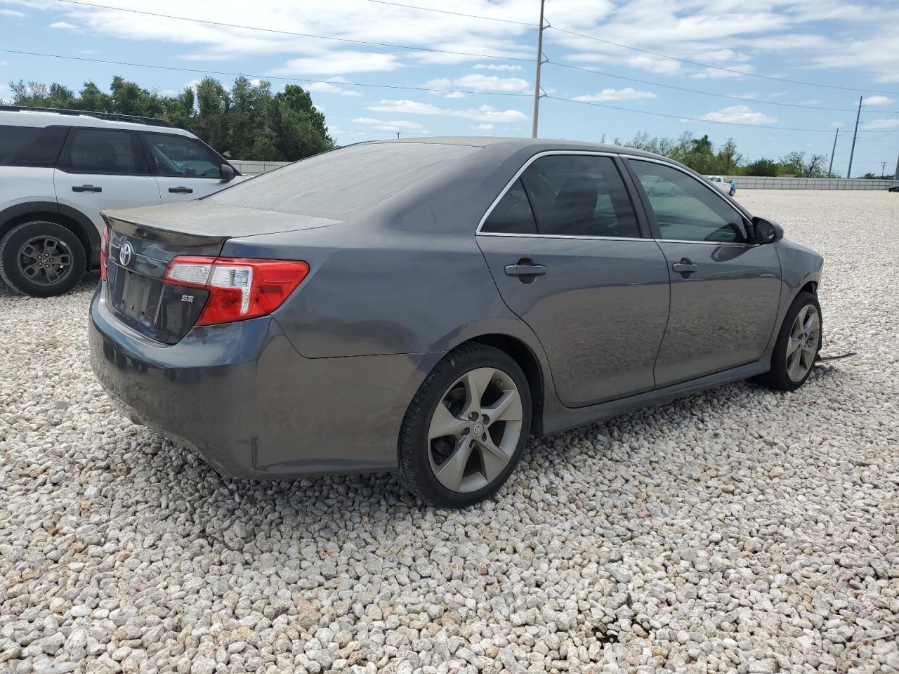 2014 TOYOTA CAMRY L - Image 3