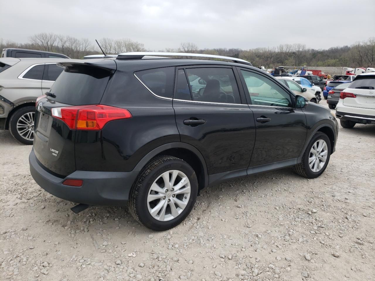 2015 TOYOTA RAV4 LIMIT - Фото 3
