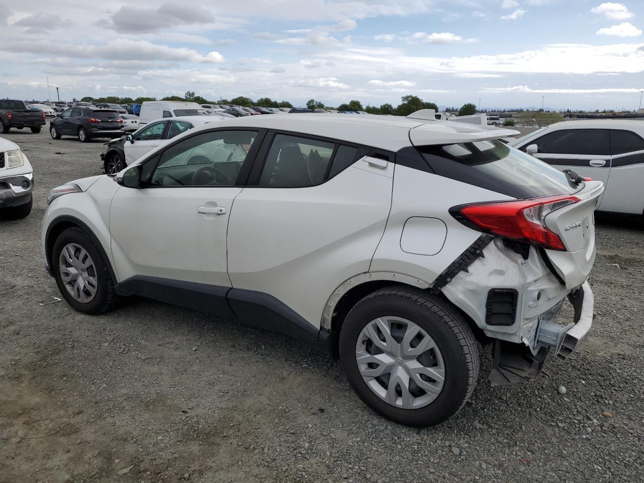 2021 TOYOTA C-HR XLE - Image 2