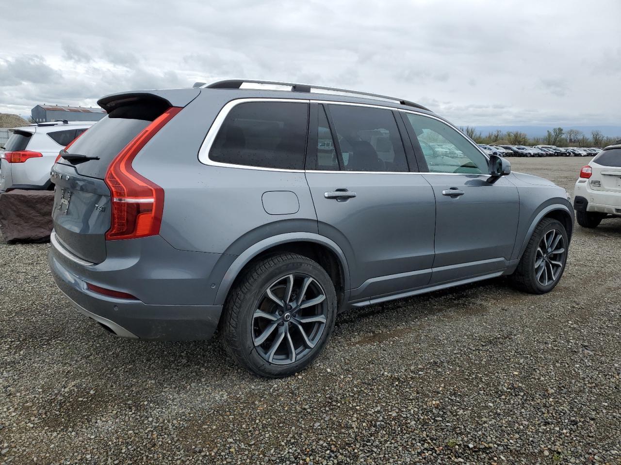 2016 VOLVO XC90 T6 - Фото 3