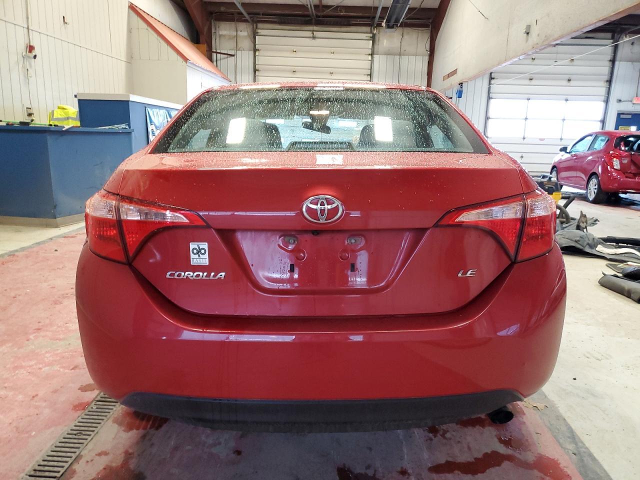 2018 TOYOTA COROLLA L - Image 6