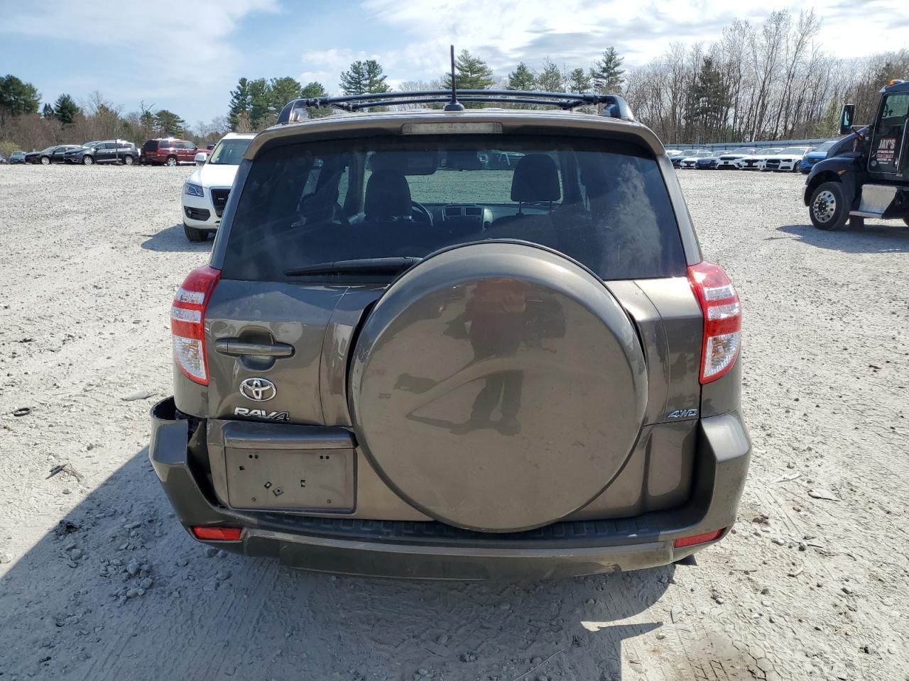 2011 TOYOTA RAV4 - Image 6