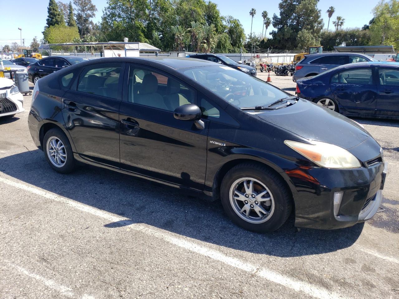 2013 TOYOTA PRIUS - Фото 4