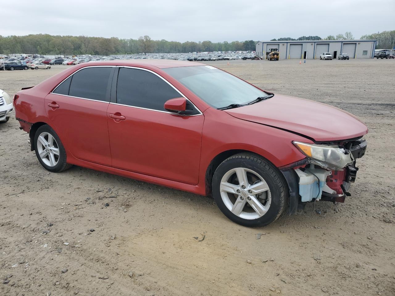 2014 TOYOTA CAMRY L - Image 4